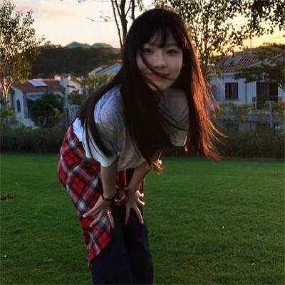 小犬与女孩